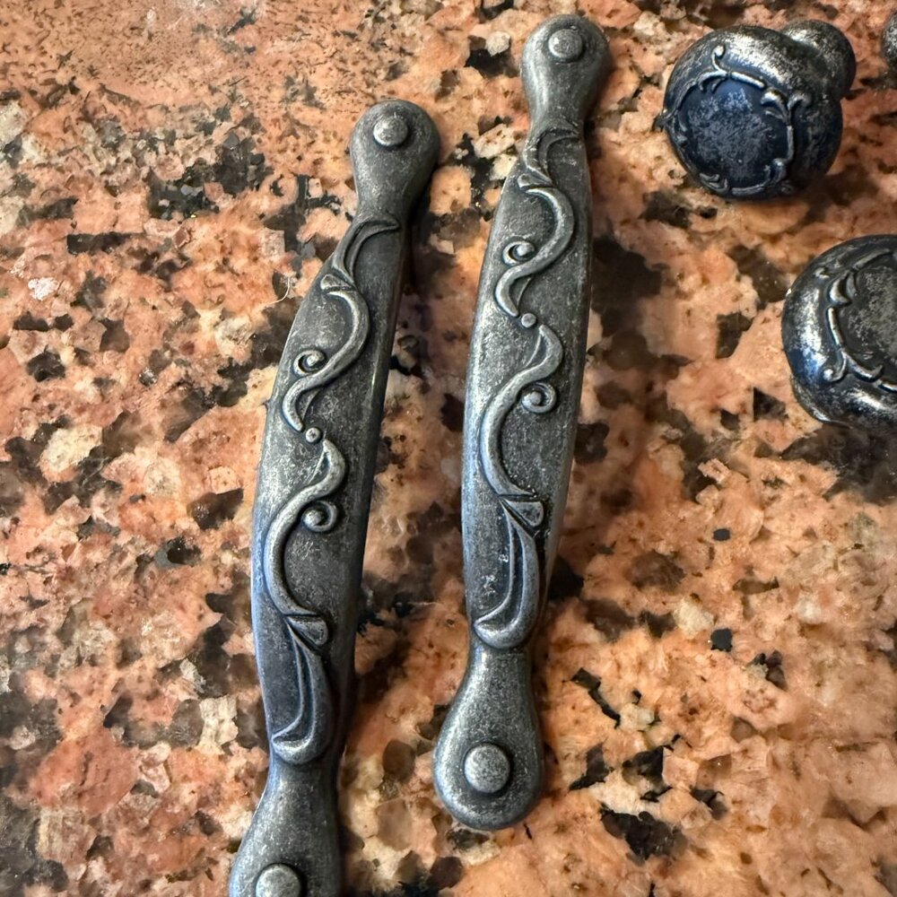 Weathered Metal Cabinet Pulls & Knob Set Pewter Door Handles Silver Drawer Knobs - Picture 2 of 9